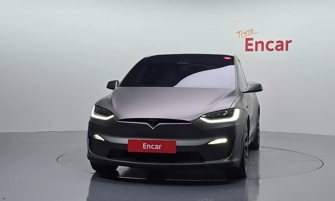 Tesla Model X 2023 из KR, фото 2
