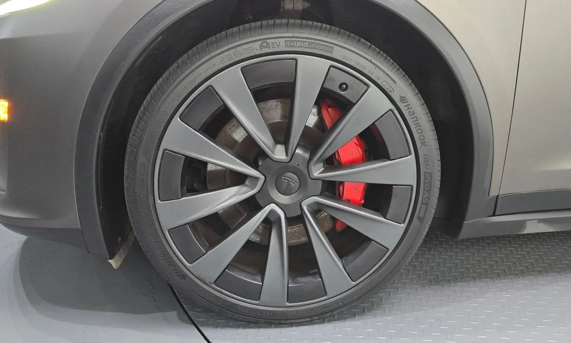 Tesla Model X 2023 из KR, фото 6