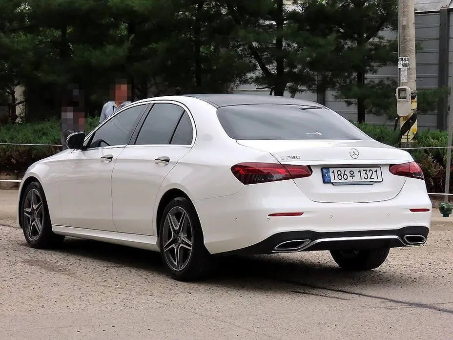 Mercedes-Benz E-Class 2023 из KR, фото 4