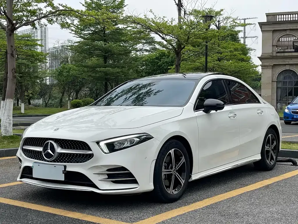 Mercedes-Benz A-Class — фото 9