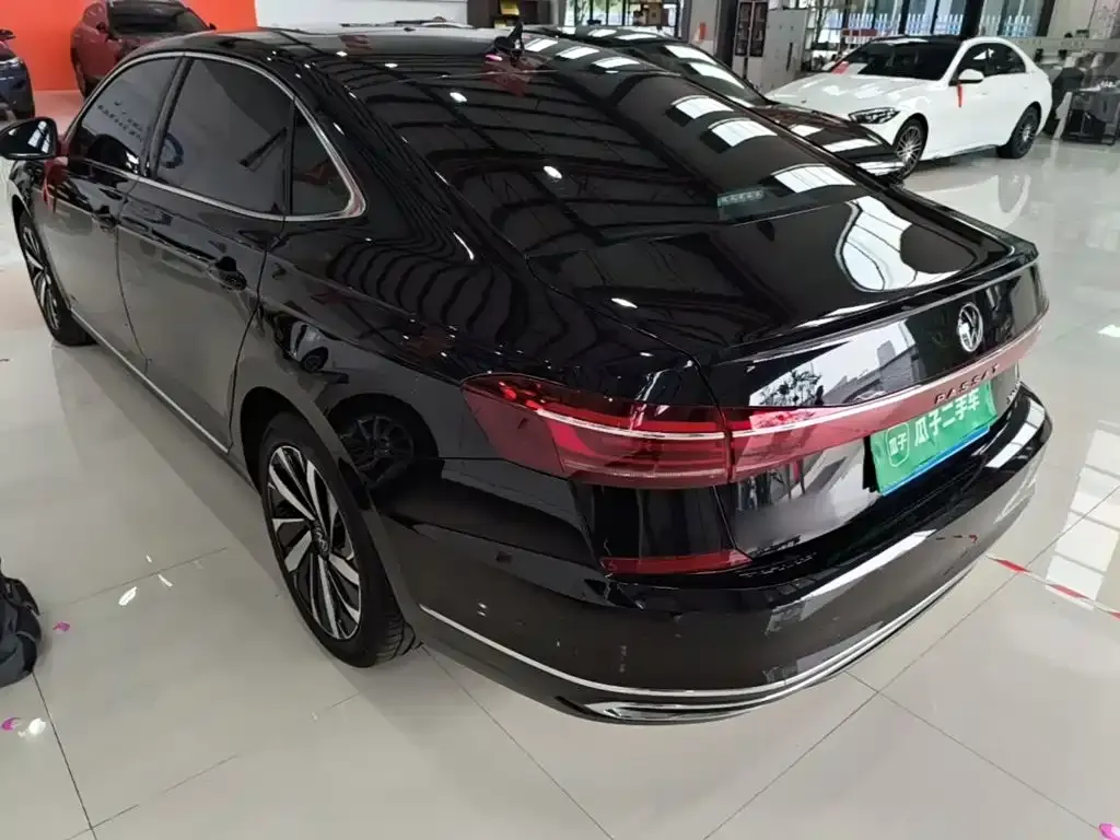 Volkswagen Passat — фото 2