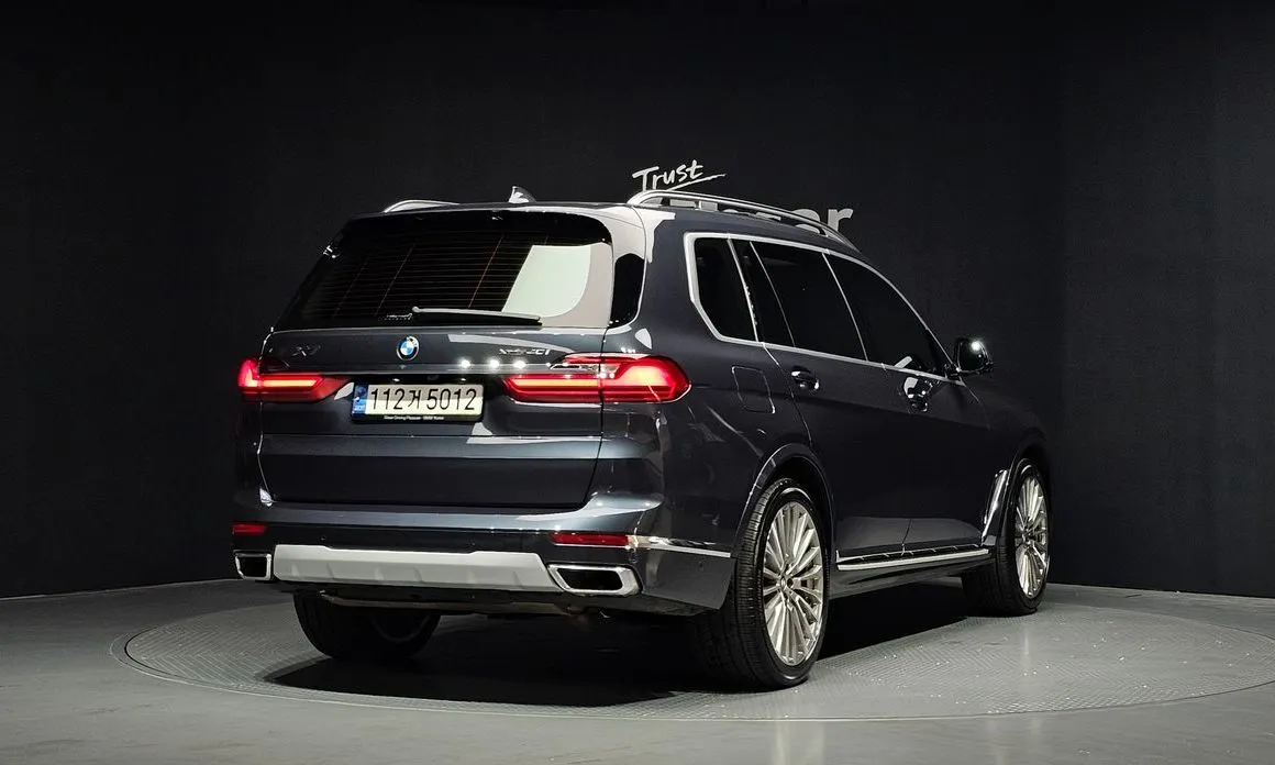 BMW X7 — фото 3