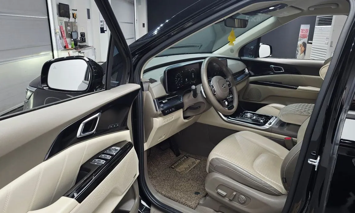 Kia Carnival — фото 10