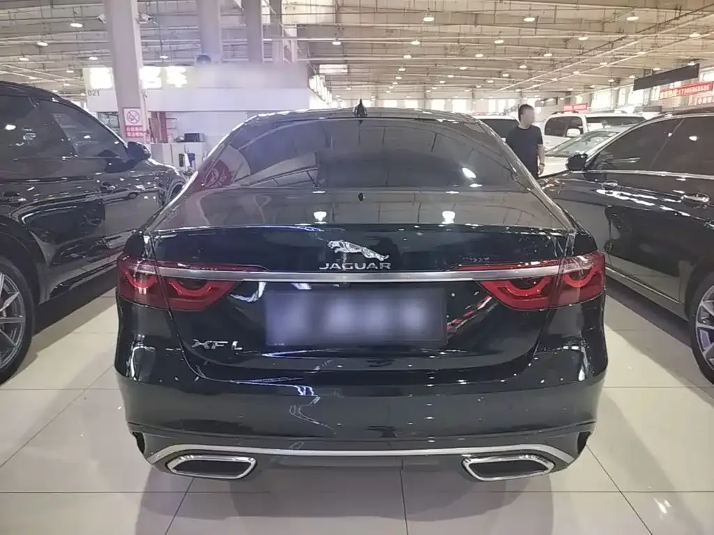 Jaguar XFL — фото 10