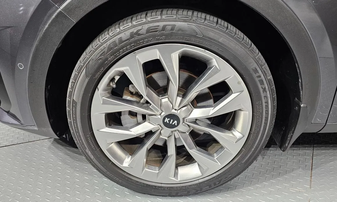 Kia Sorento — фото 10