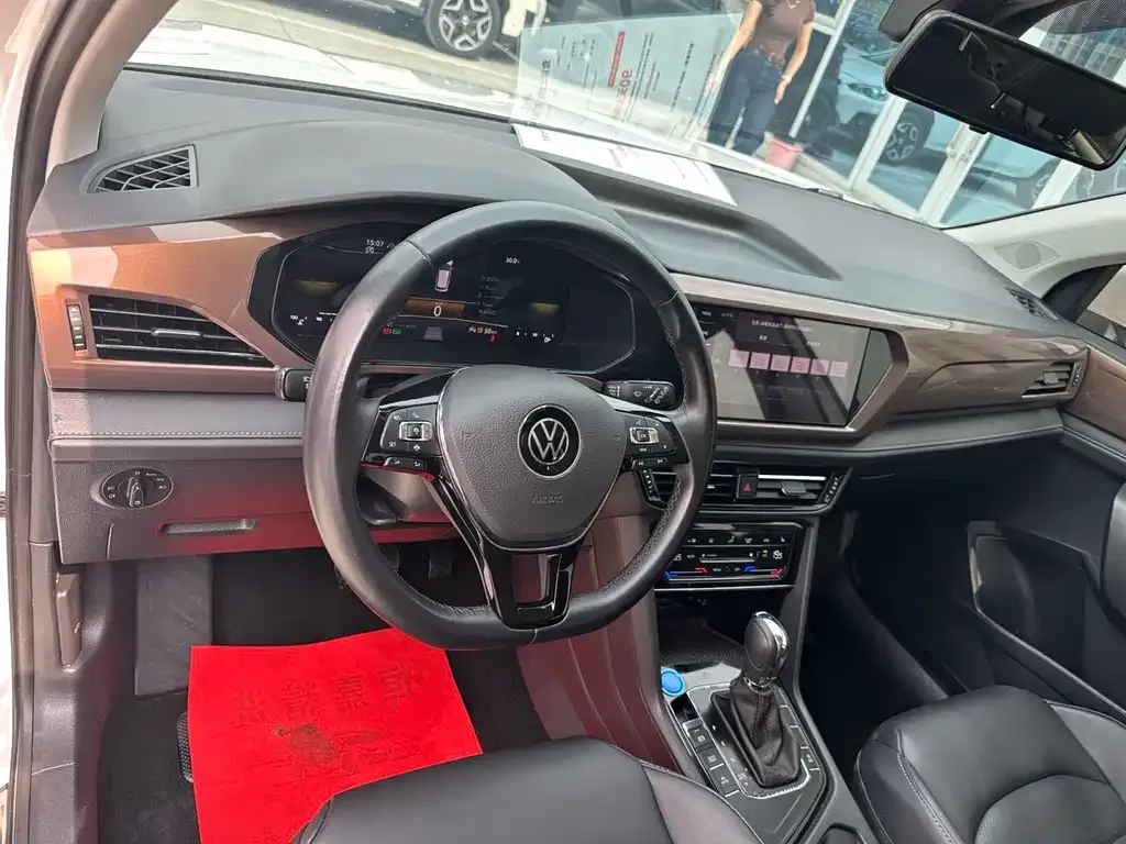 Volkswagen Tharu — фото 10