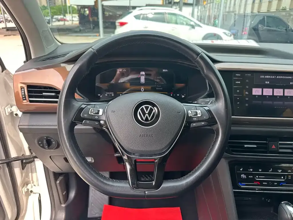 Volkswagen Tharu — фото 8