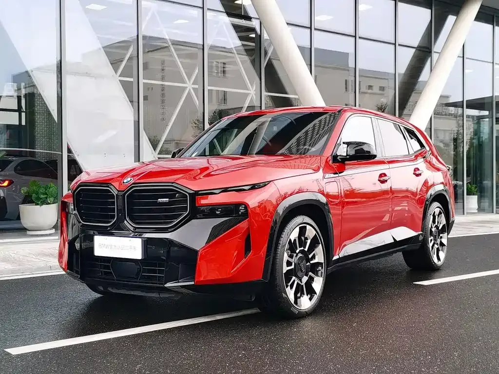 BMW XM — фото 1
