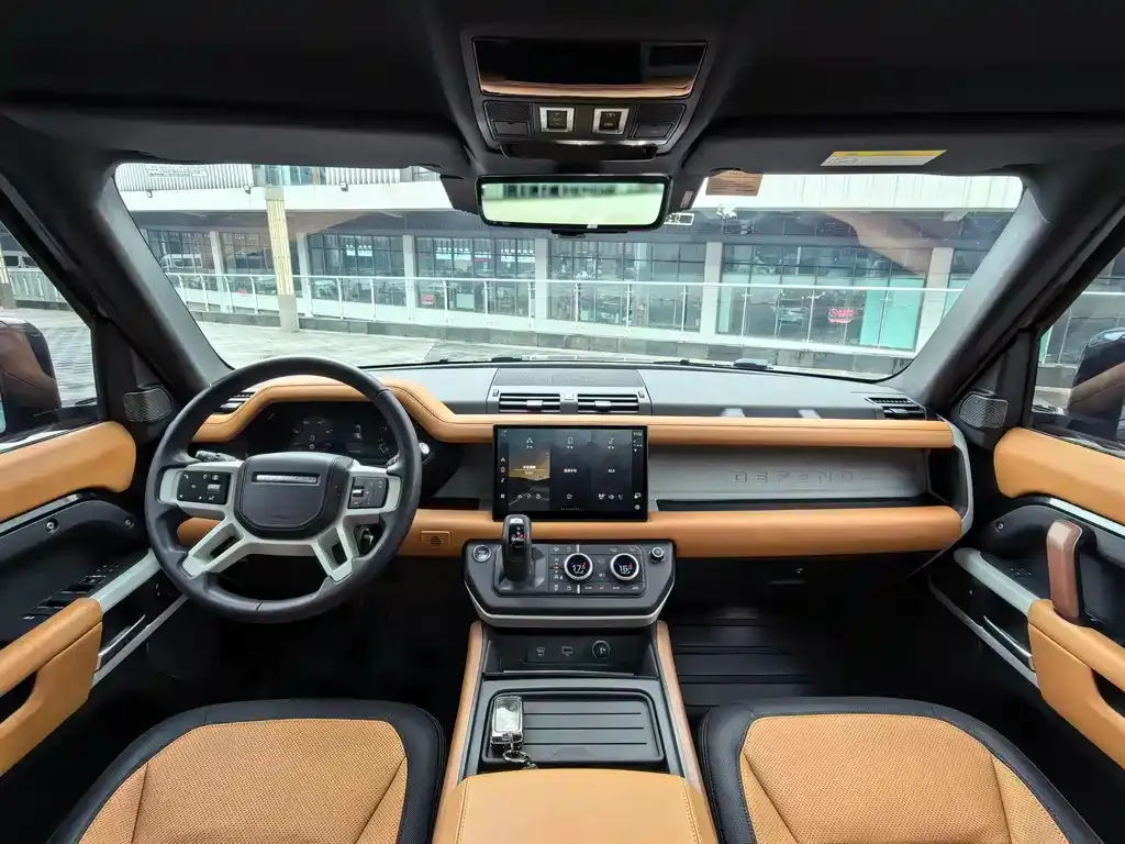 Land Rover Defender — фото 10