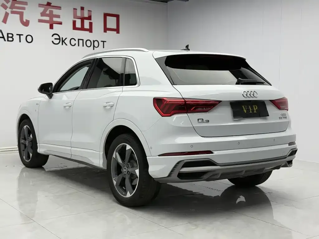 Audi Q3 — фото 8