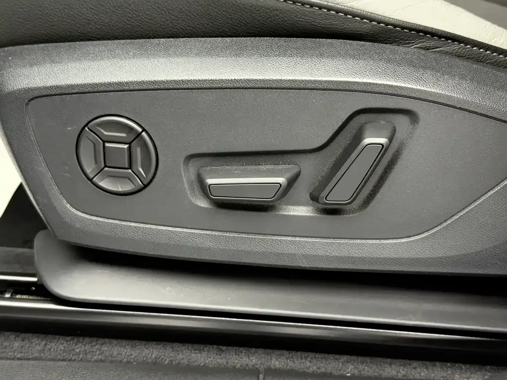 Audi Q3 — фото 10
