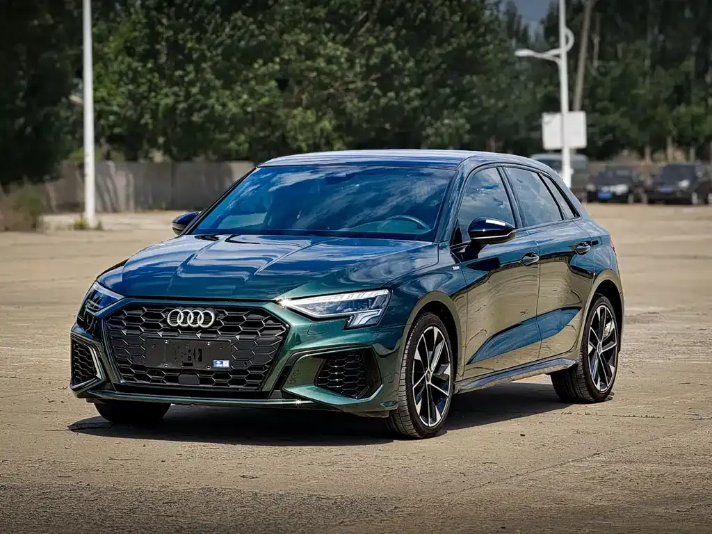 Audi A3 — фото 1