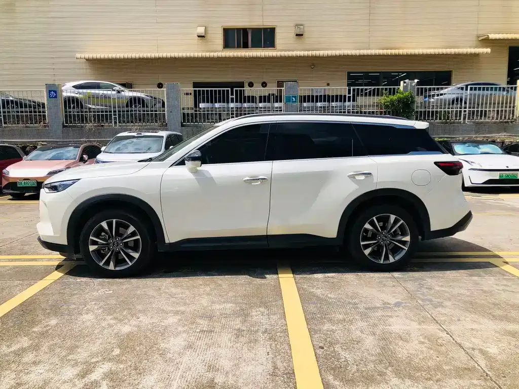 Infiniti QX60 — фото 10