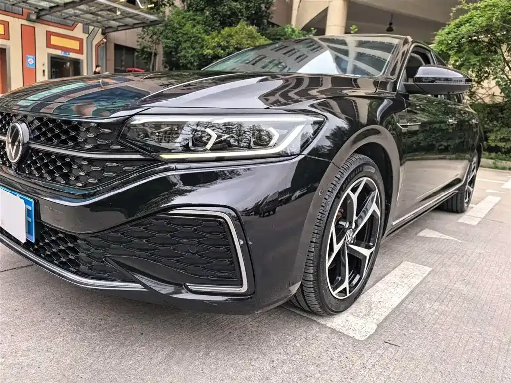 Volkswagen Passat — фото 3