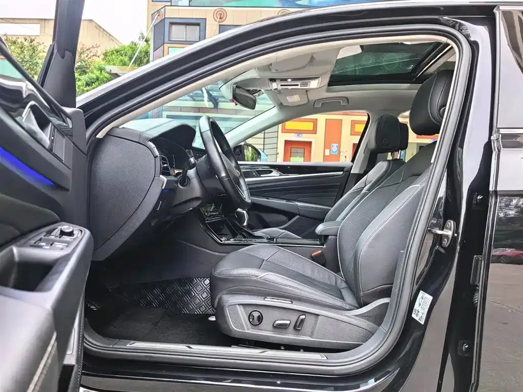 Volkswagen Passat — фото 6