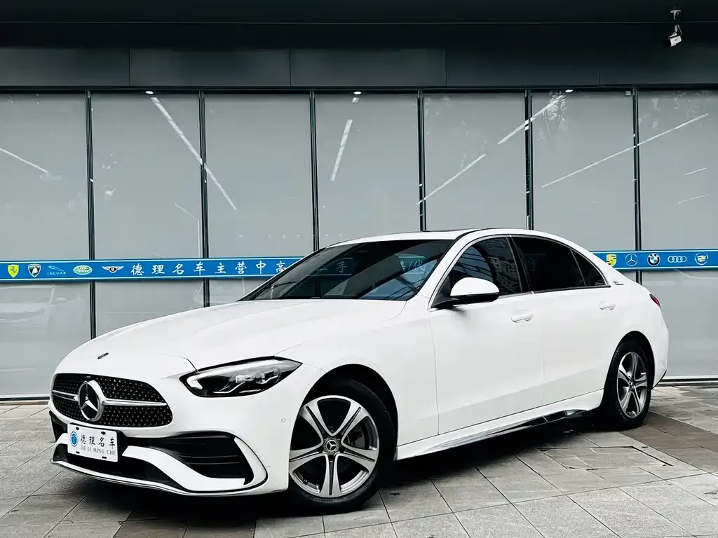 Mercedes-Benz C-Class — фото 1