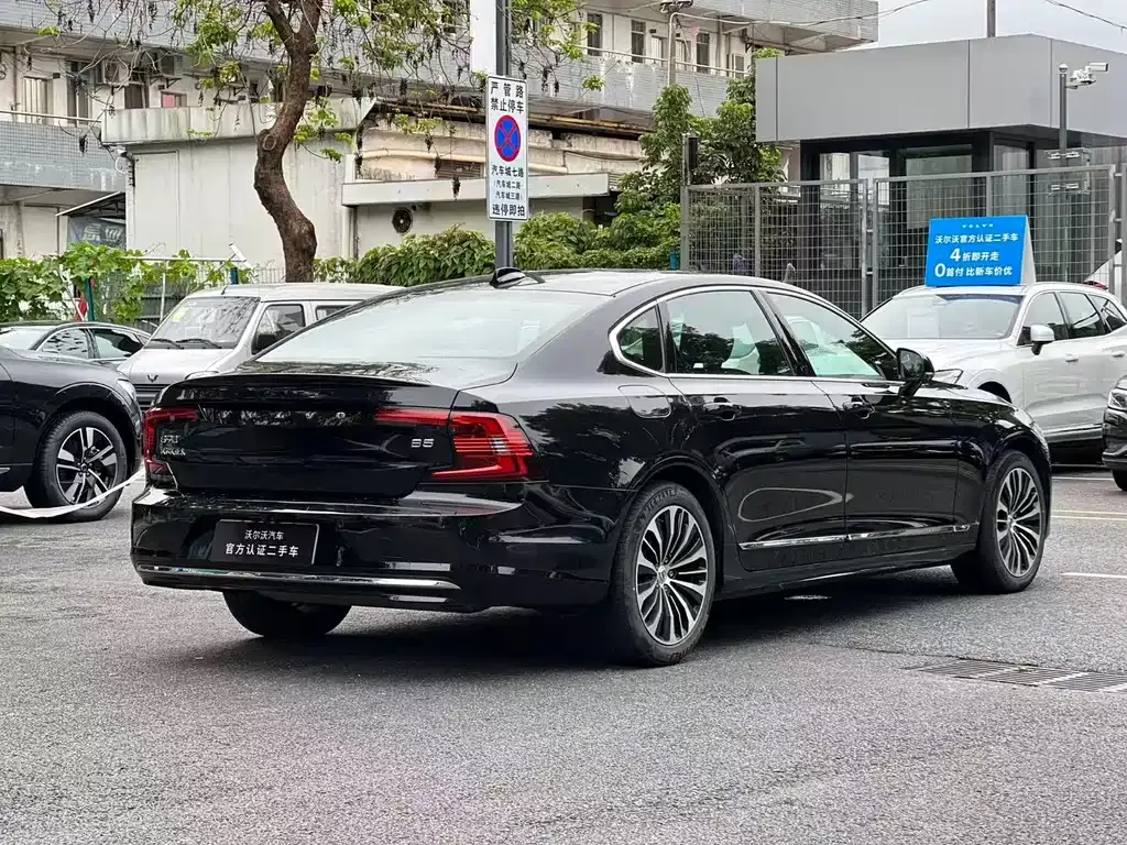 Volvo S90 — фото 10