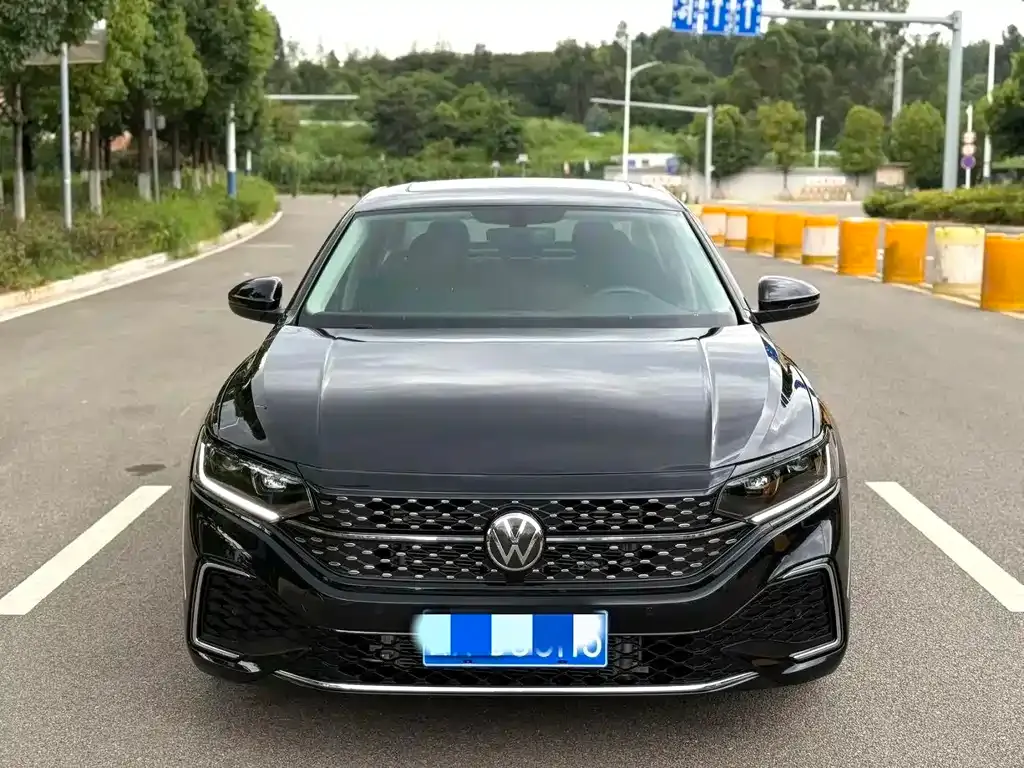 Volkswagen Passat — фото 2