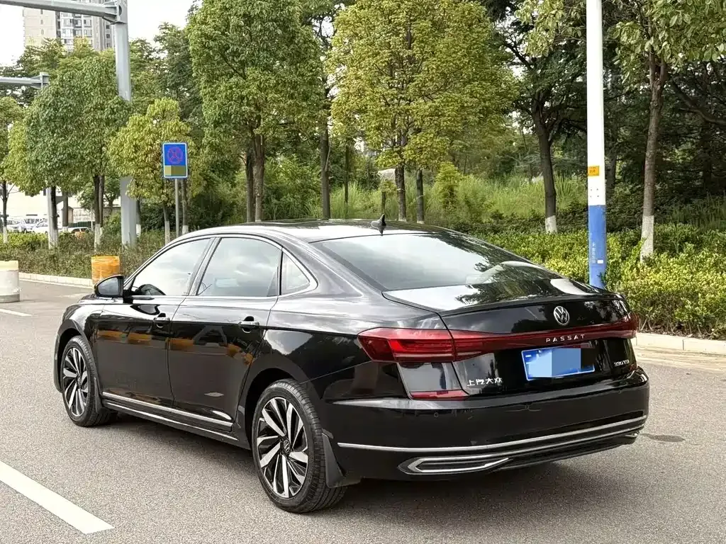 Volkswagen Passat — фото 9