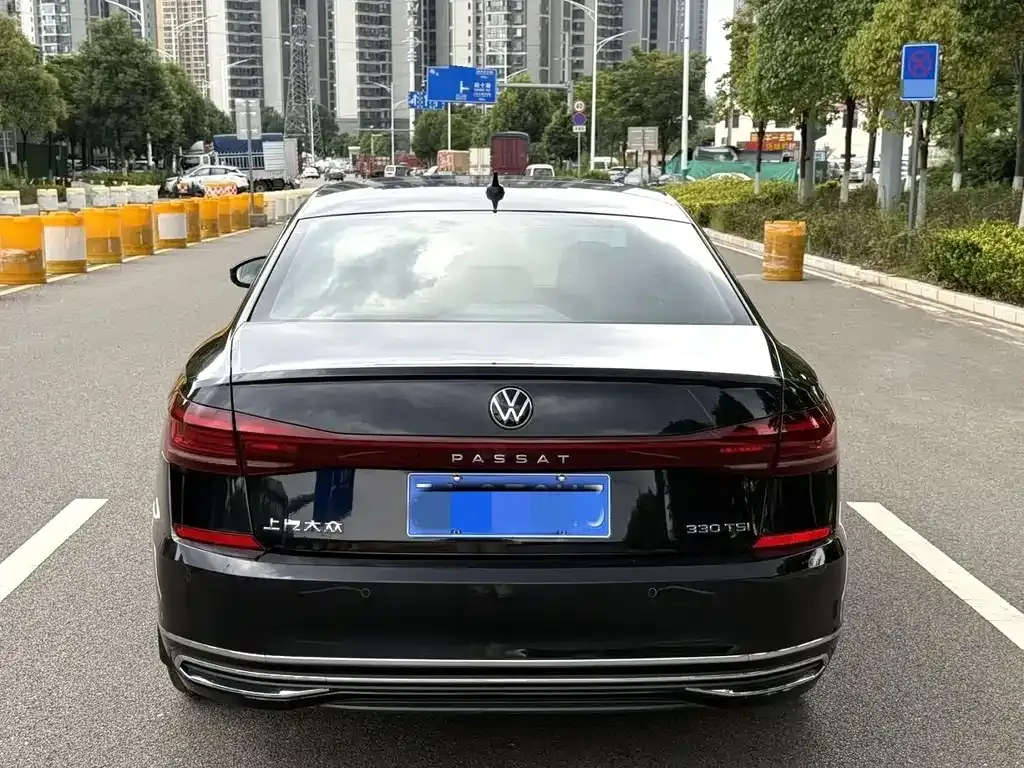 Volkswagen Passat — фото 5