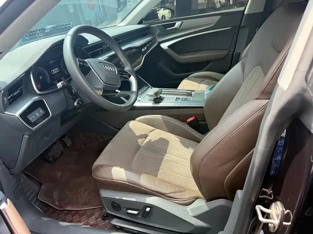 Audi A7L 2024 из CN, фото 5