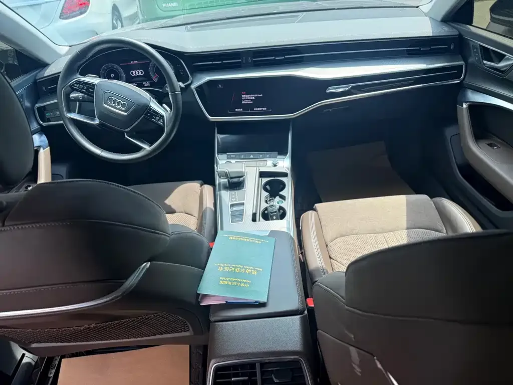 Audi A7L 2024 из CN, фото 4