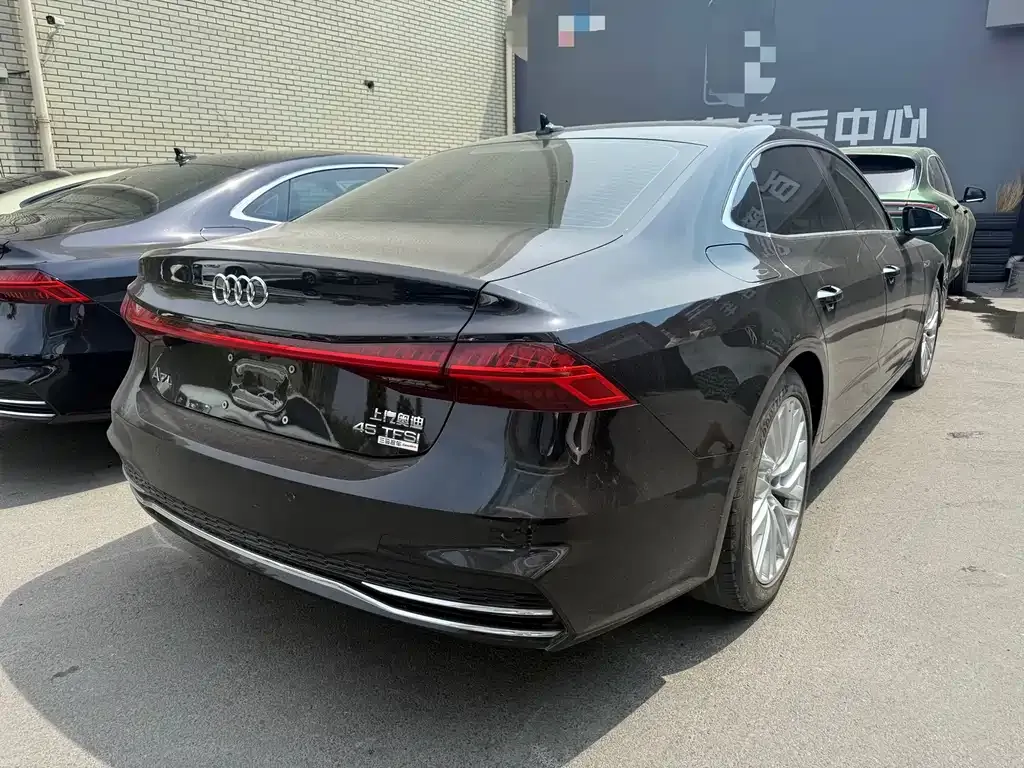 Audi A7L 2024 из CN, фото 6