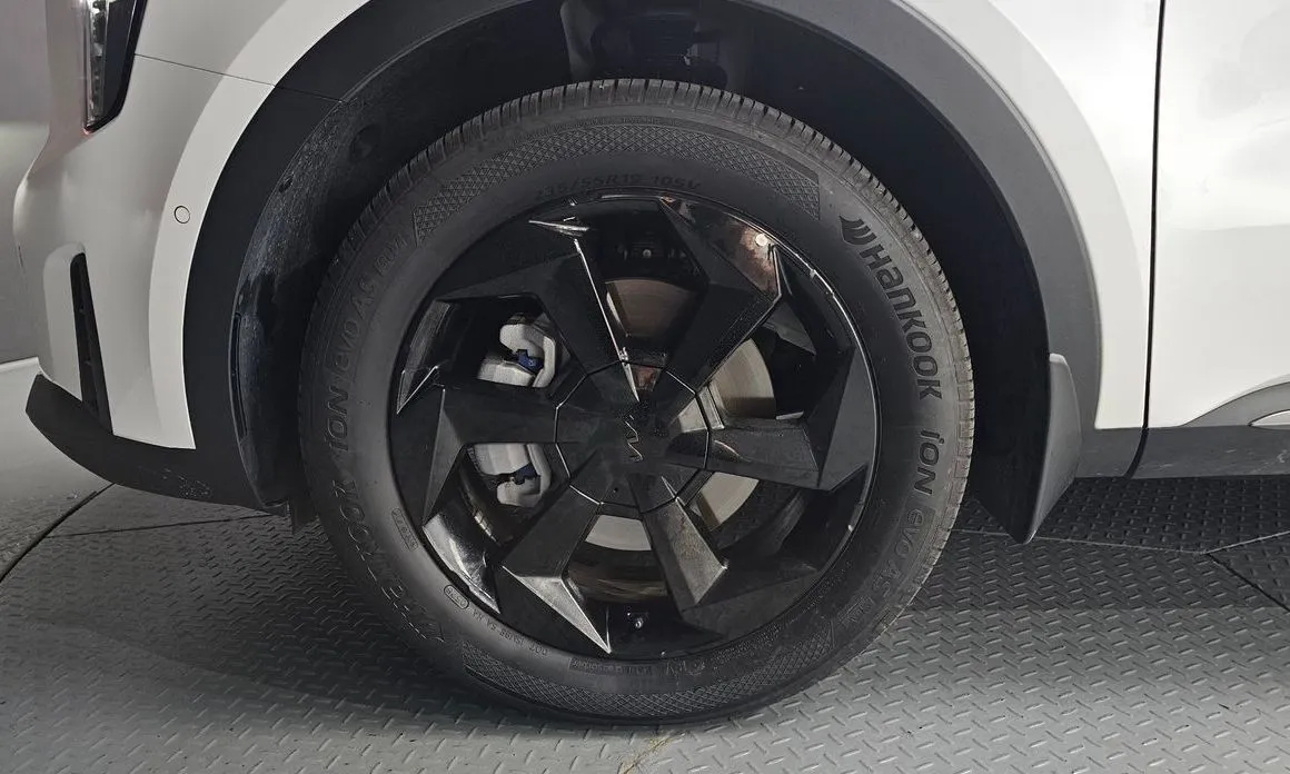 Kia Sorento — фото 4
