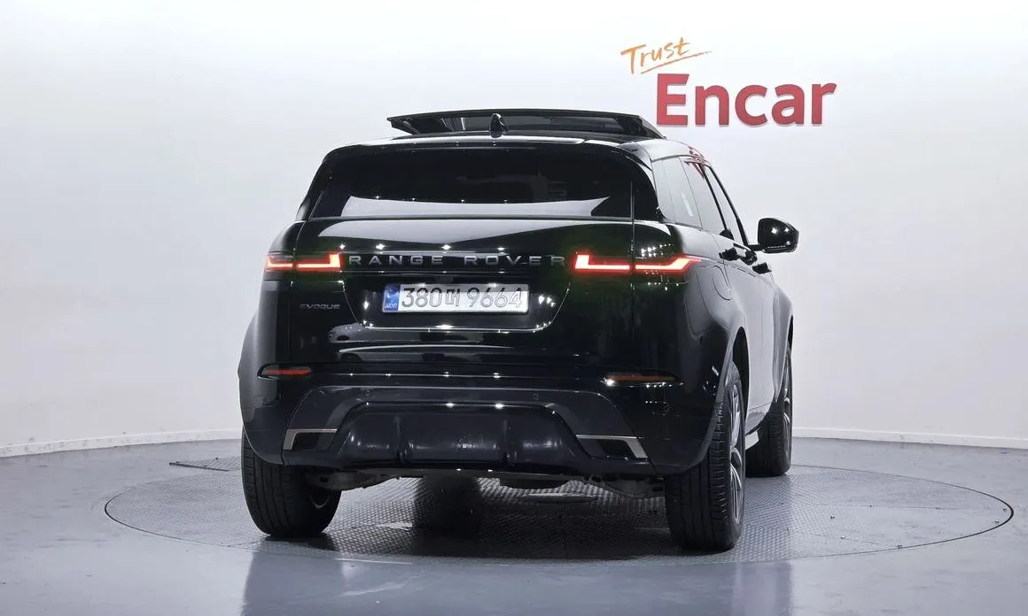 Land Rover Range Rover Evoque — фото 9