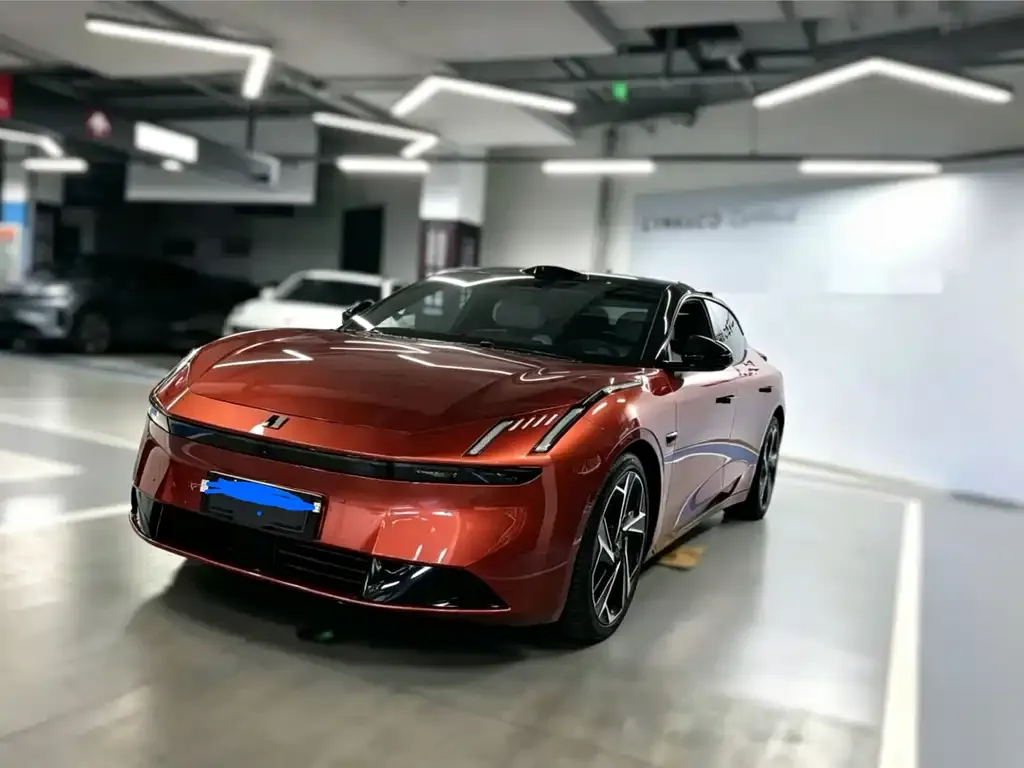 Lynk & Co Z10 — фото 1