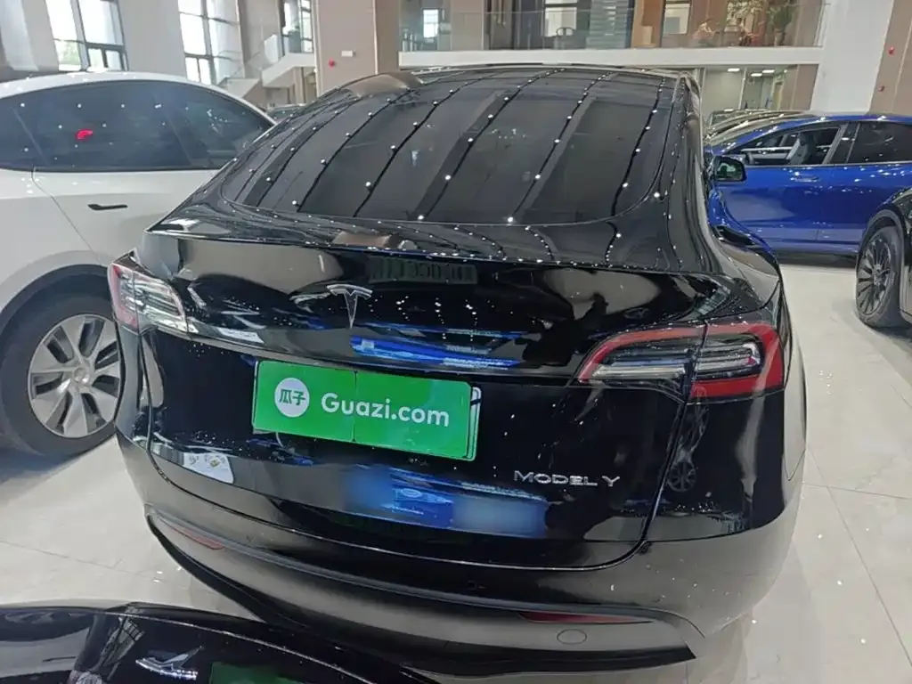 Tesla Model Y — фото 4