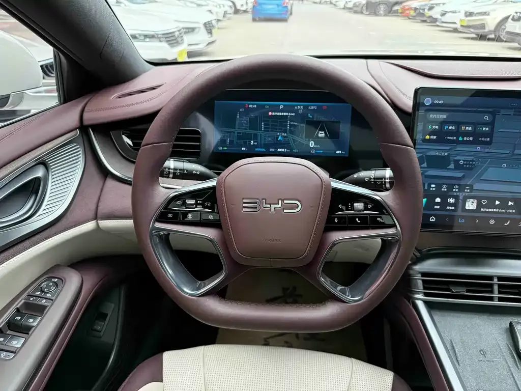 BYD Seal — фото 10
