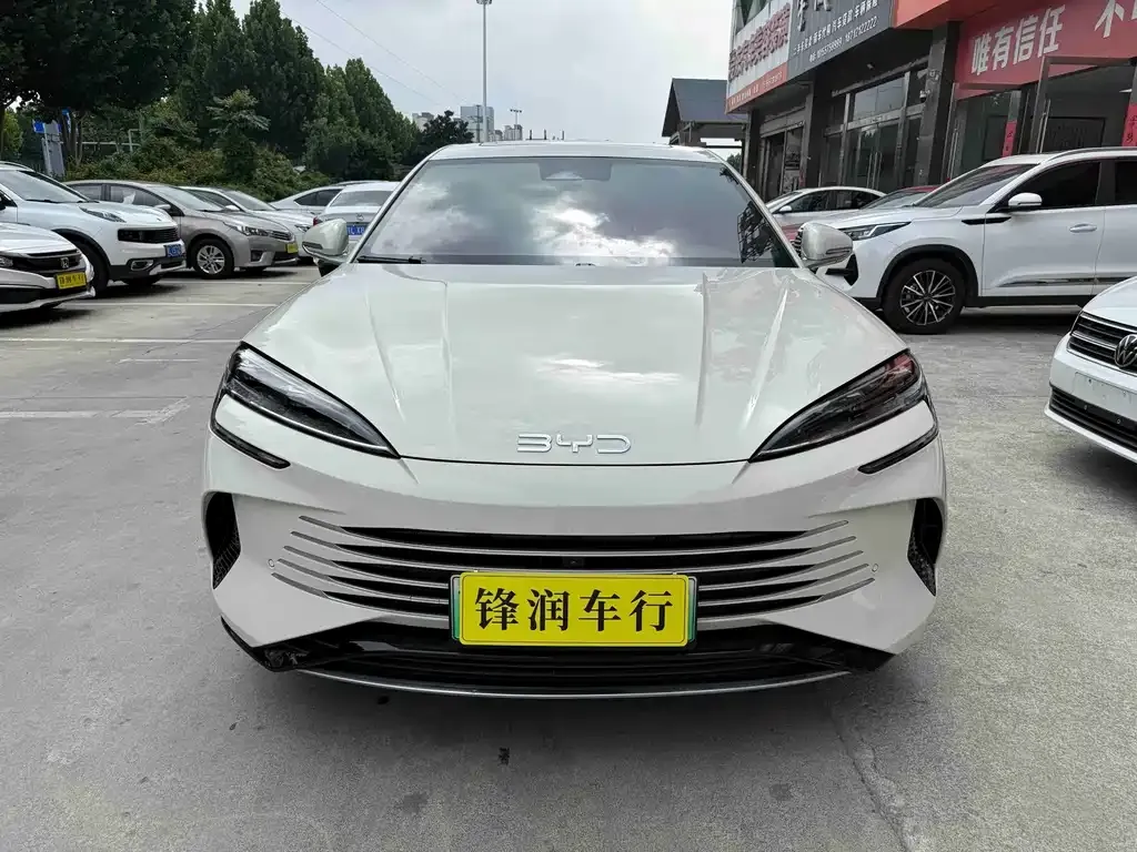 BYD Seal — фото 2