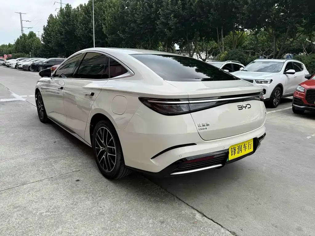 BYD Seal — фото 6