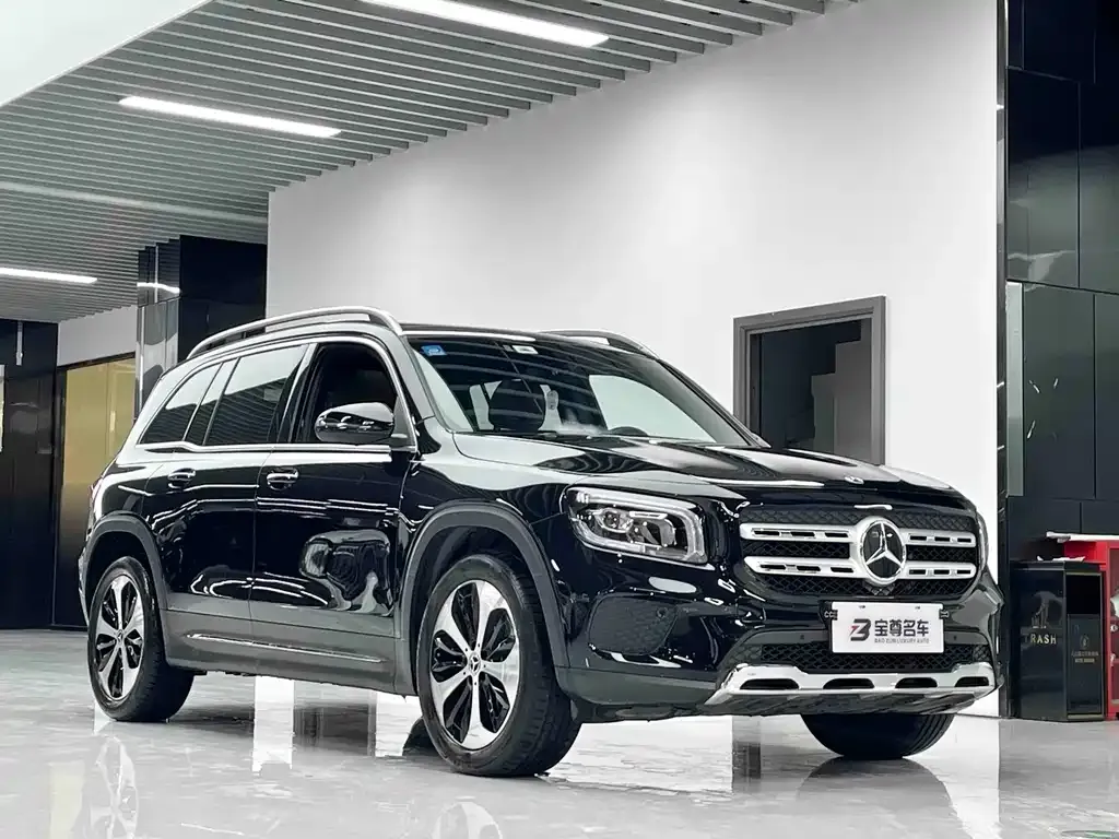 Mercedes-Benz GLB — фото 2