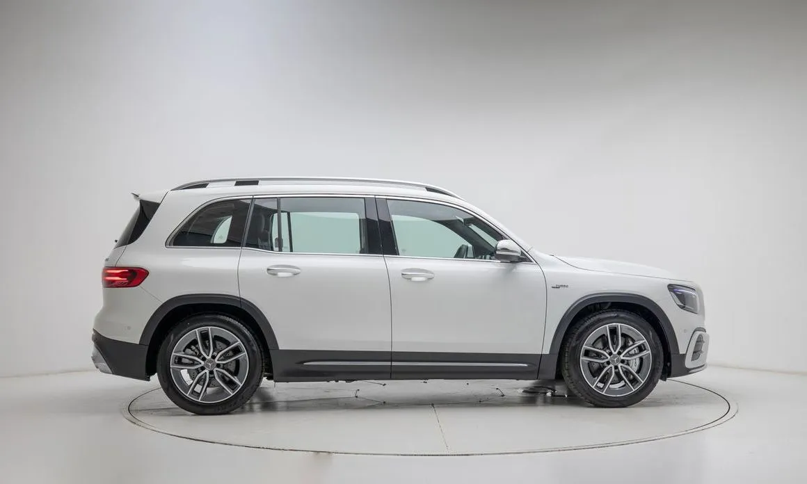 Mercedes-Benz GLB-Class — фото 4