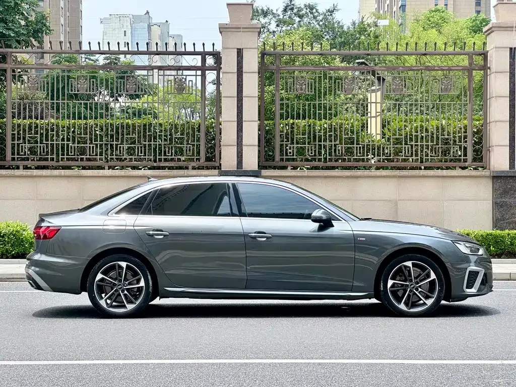 Audi A4L — фото 9