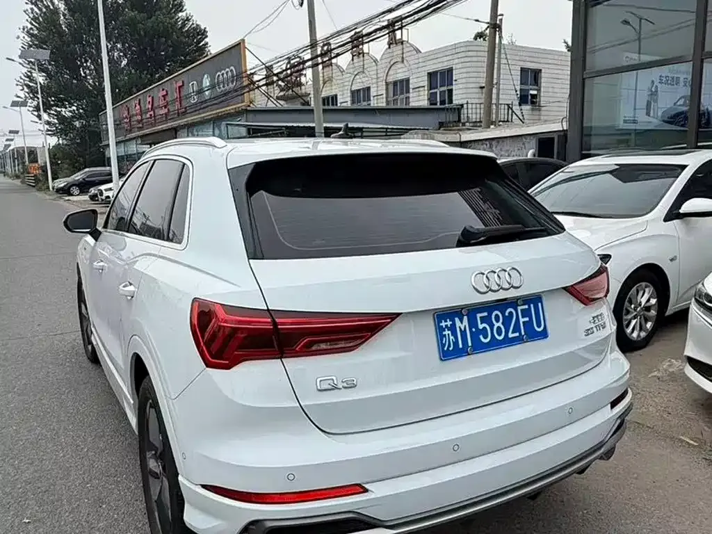 Audi Q3 — фото 9