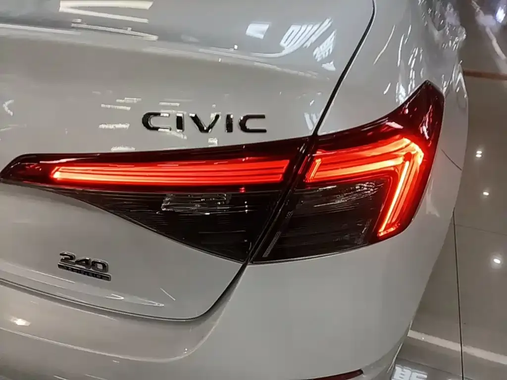 Honda Civic — фото 7