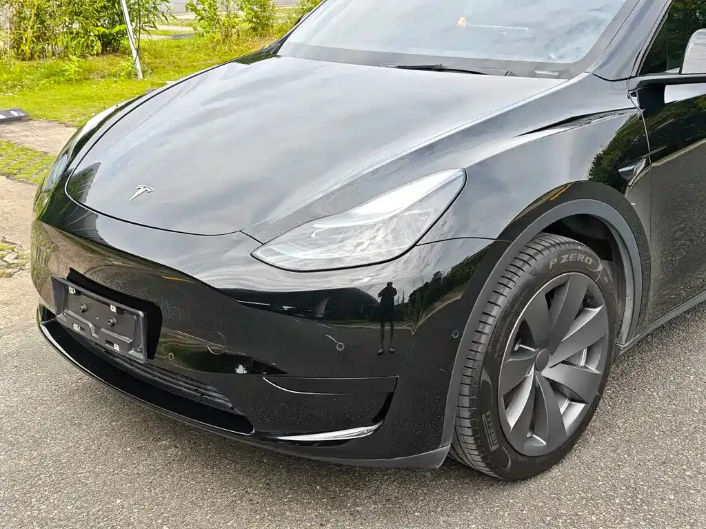 Tesla Model Y — фото 6