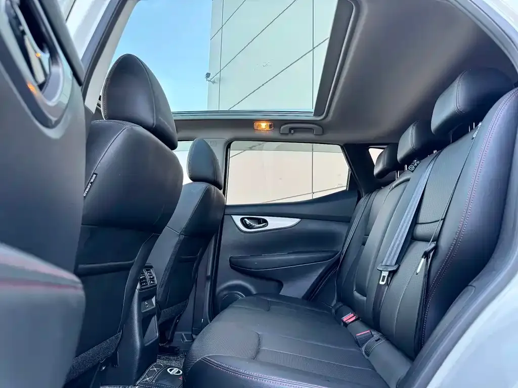 Nissan Qashqai — фото 4