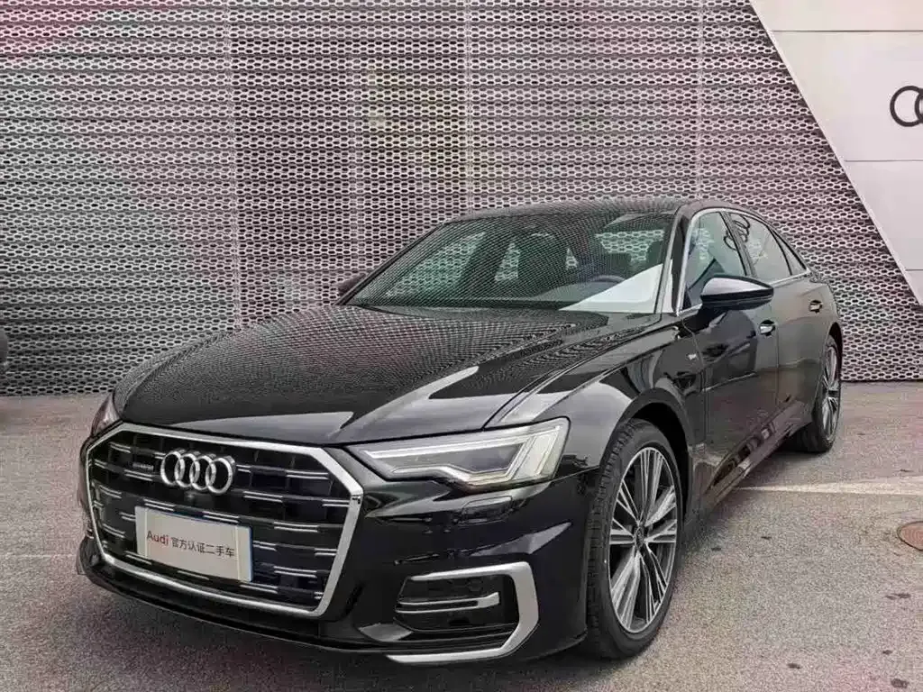 Audi A6L — фото 1
