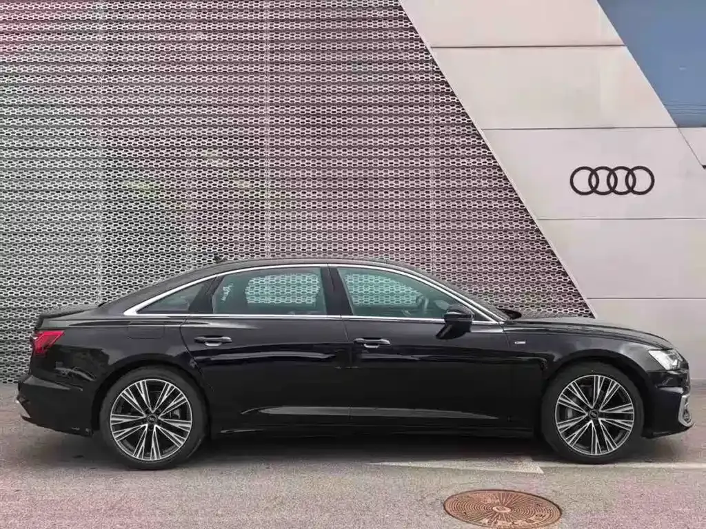 Audi A6L — фото 9