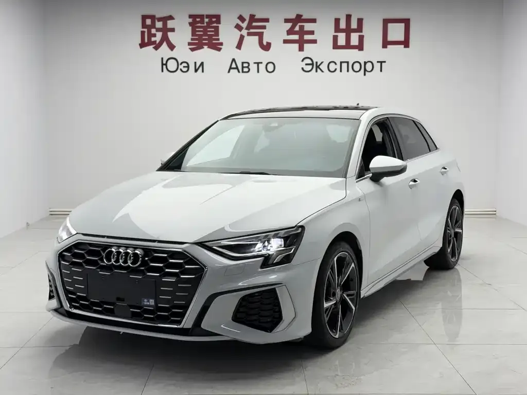 Audi A3 — фото 1