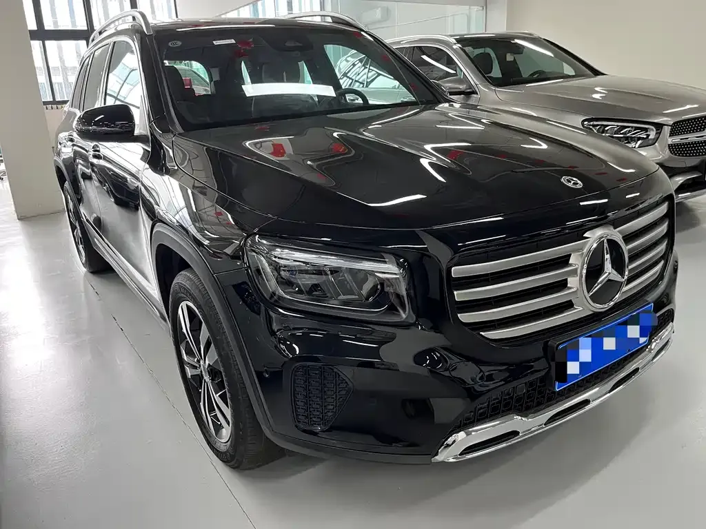 Mercedes-Benz GLB — фото 10