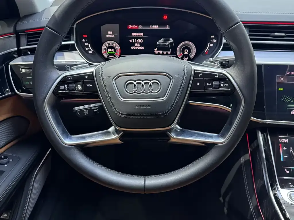 Audi A8 — фото 4