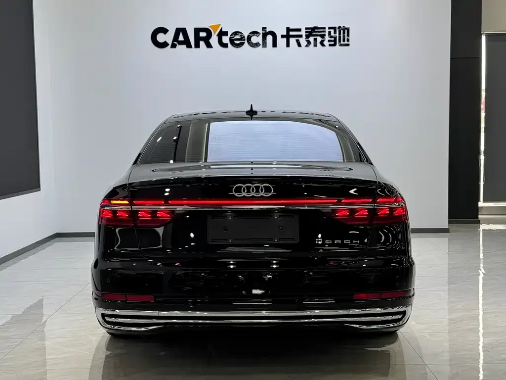 Audi A8 — фото 2