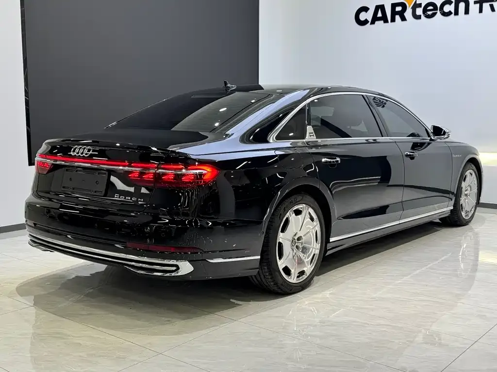 Audi A8 — фото 10