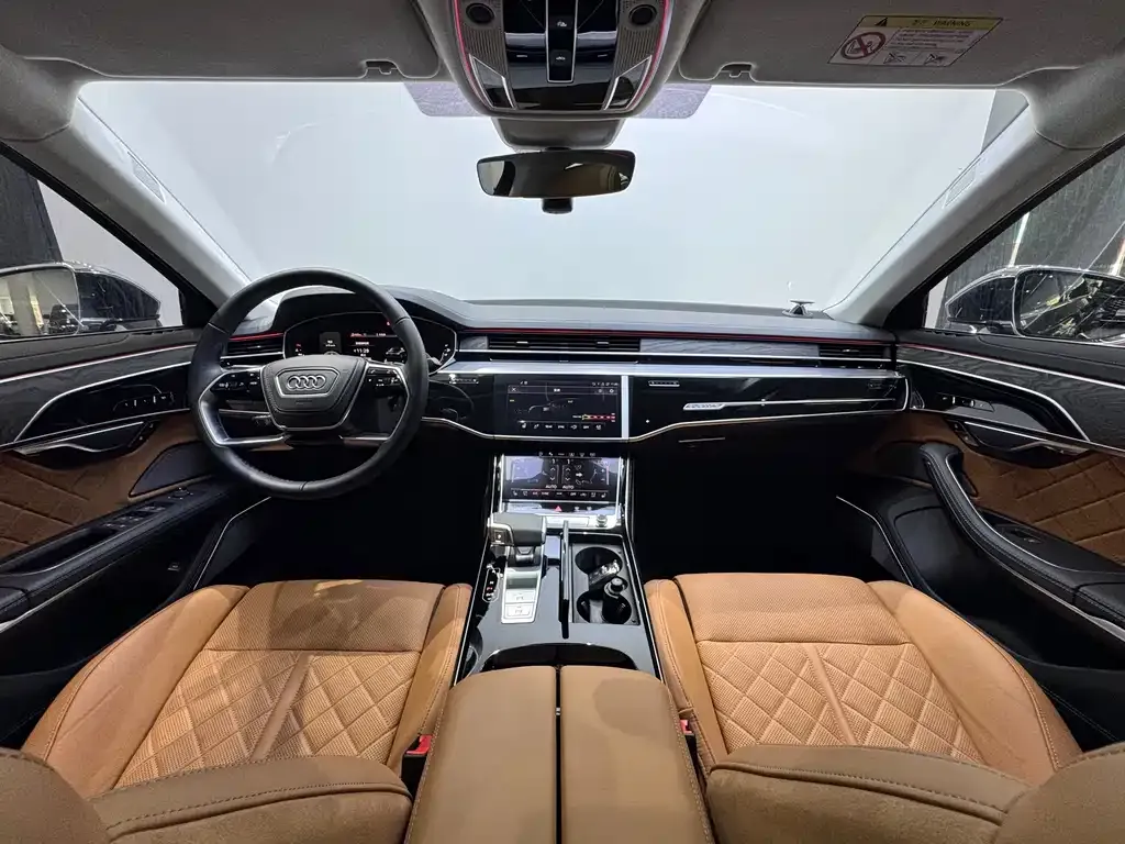 Audi A8 — фото 3