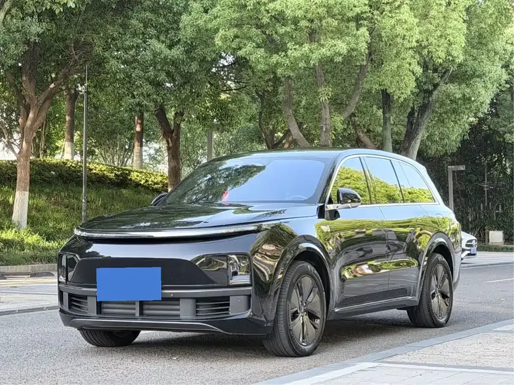 Li Auto L8